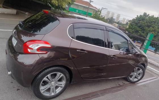 PEUGEOT 208 1.6 GRIFFE 16V FLEX 4P AUTOMÁTICO
